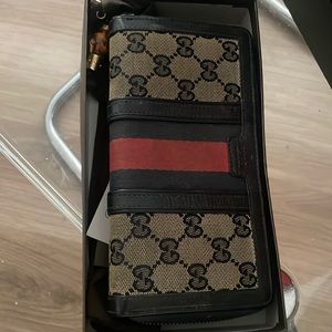 Gucci Boston Navy Wallet
